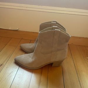 Dolce Vita tan booties